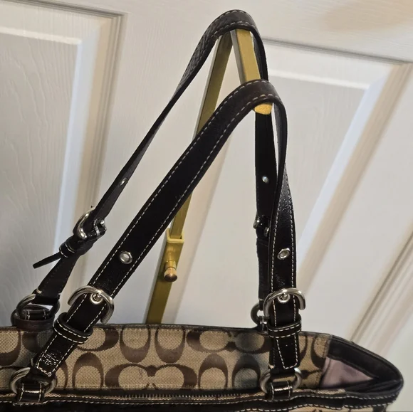 Coach Shoulderbag Signature Canvas & Leather - Picture 7 of 14